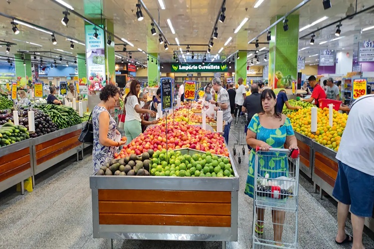 https://edbcomunicacao.com.br/wp-content/uploads/2026/07/NEO-Estech-na-Veja.jpg